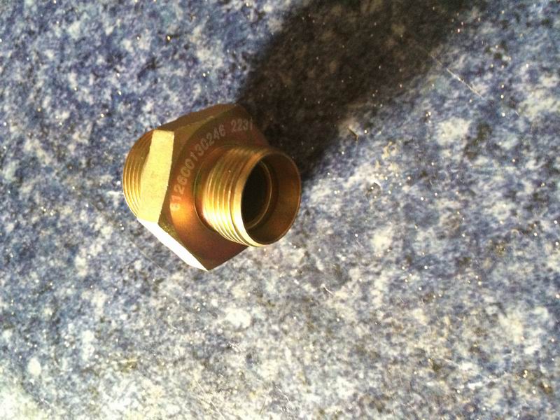 Air compressor air outlet connector-1