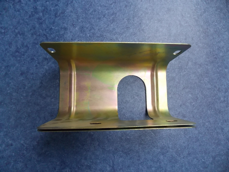 Right insulation board-exhaust pipe