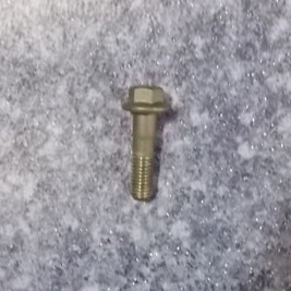 Exhaust pipe tightening bolts