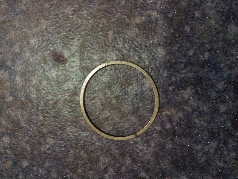 Уплотнительное кольцо выхлопной трубы; можно заменить на 1008-01961