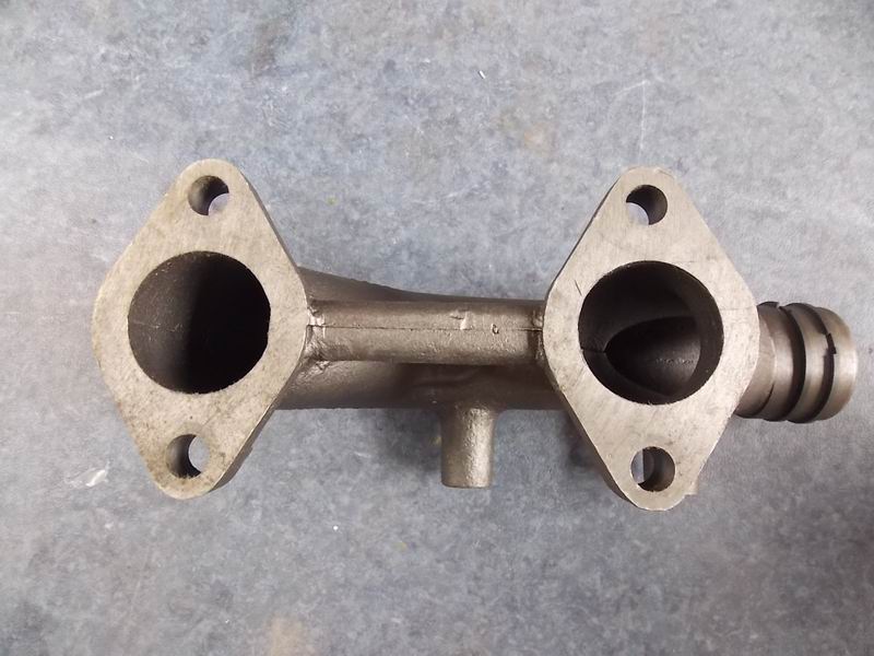 Exhaust manifold; 2 holes-2