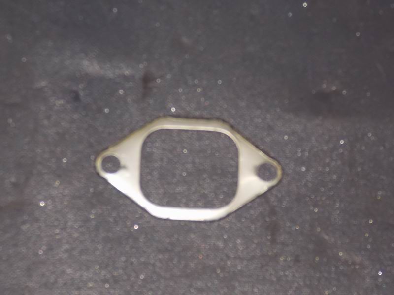 Exhaust pipe sealing pad