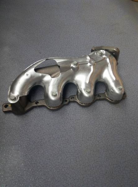 Exhaust manifold; left-1