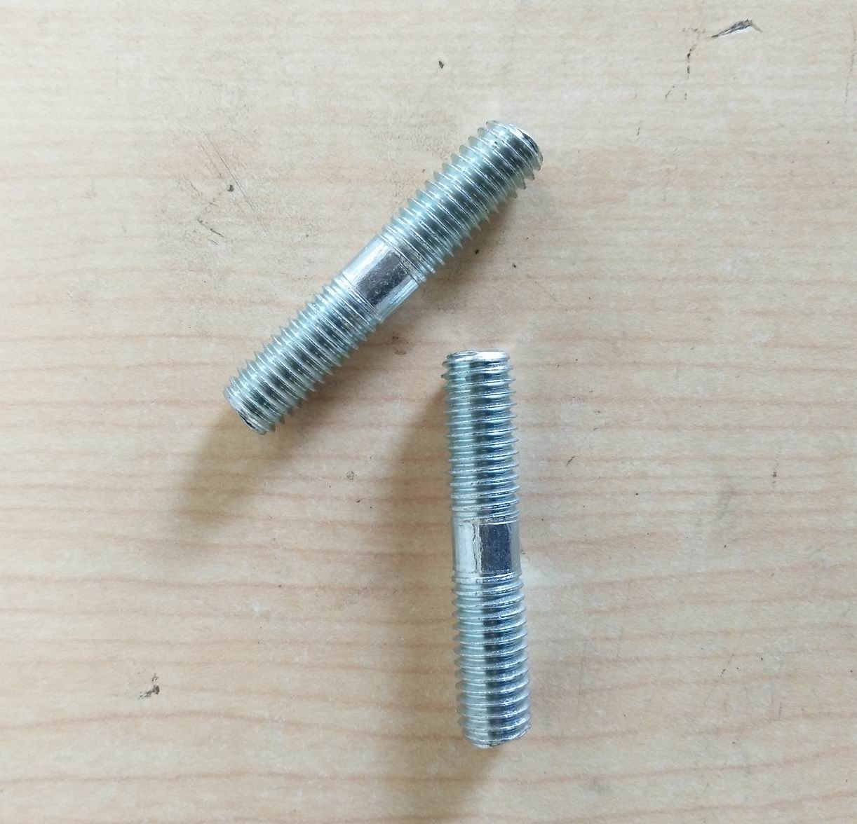 Болты крепления выхлопной трубы; 8* 20