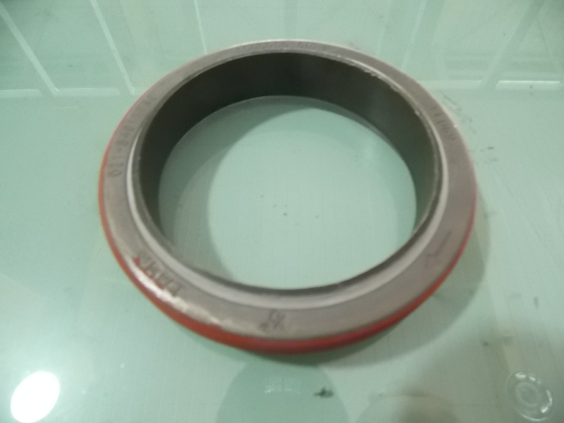 Crankshaft front oil seal