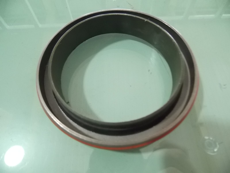 Crankshaft front oil seal-1