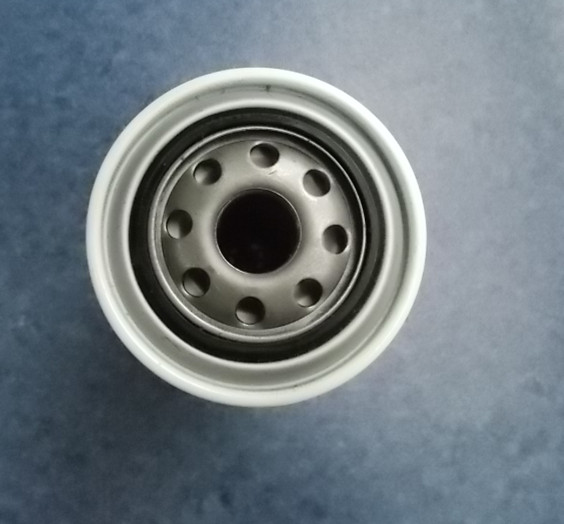 Engine oil filter element; interchangeable with 1012-00135-1