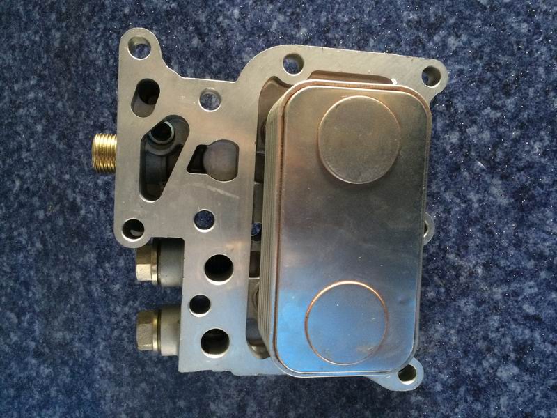 Маслоохладитель двигателя; можно заменить на 1013-00451-1