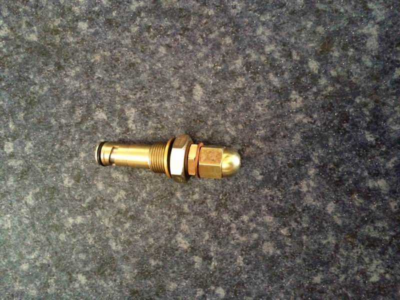 Pressure regulating valve