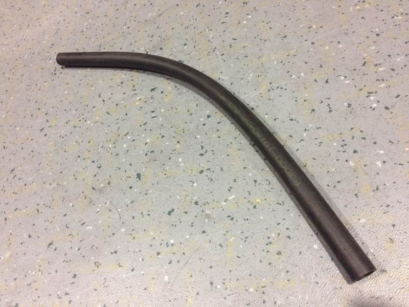 Crankcase outer pipe