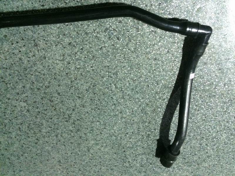 Respirator oil return tube