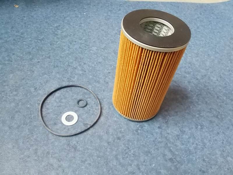 Full flow oil filter element