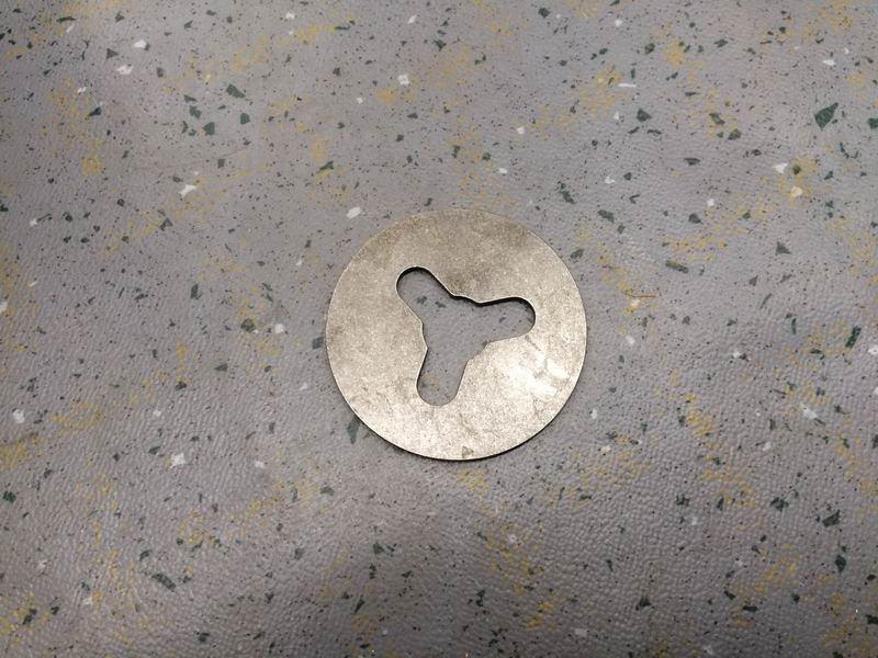 Camshaft idler gear thrust plate