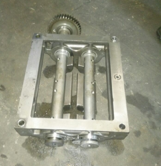 Balanced shaft assembly
