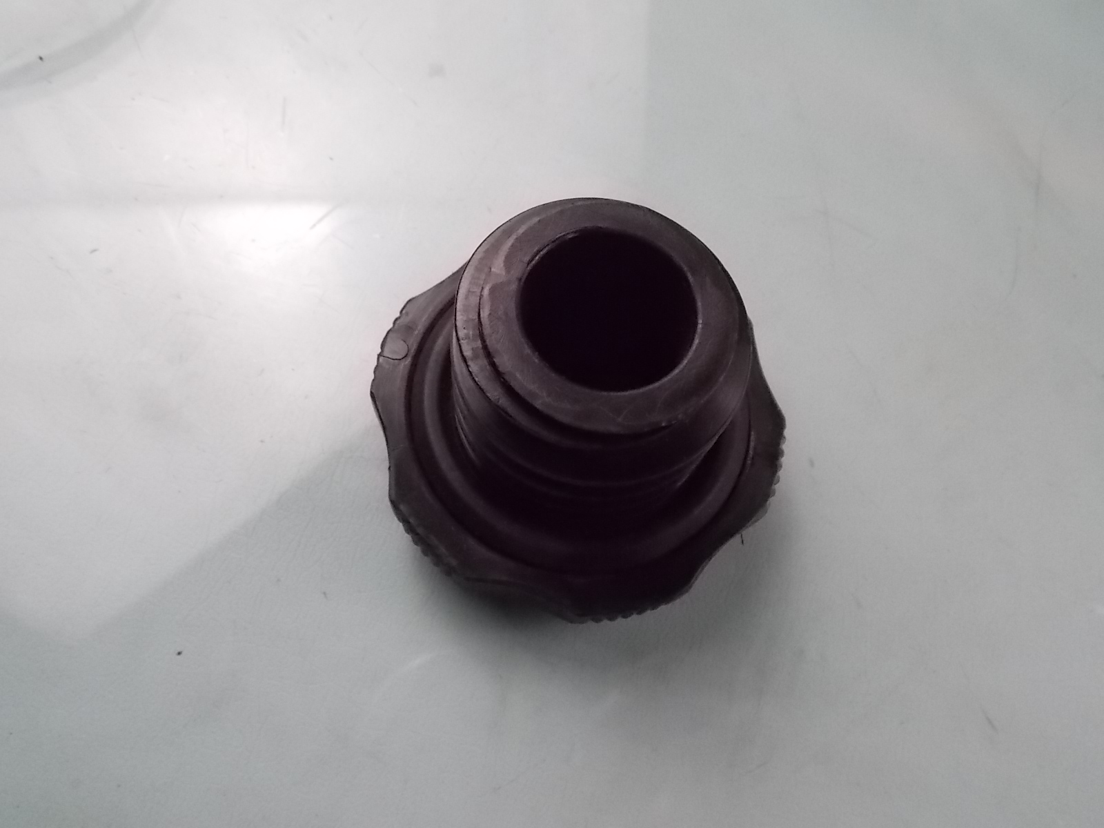 Add oil cover-1