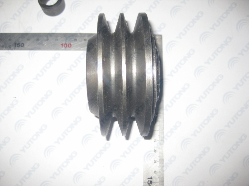 Belt tightening wheel