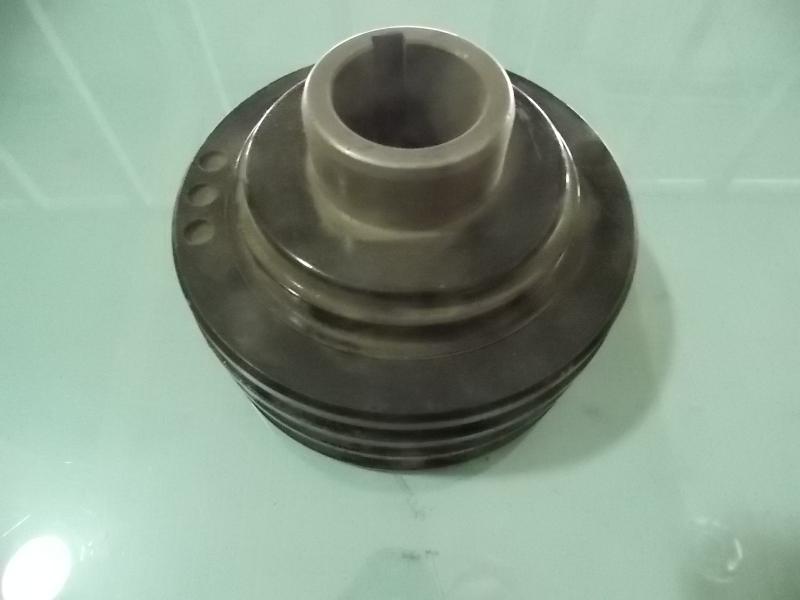 Shock absorber and additional pulley