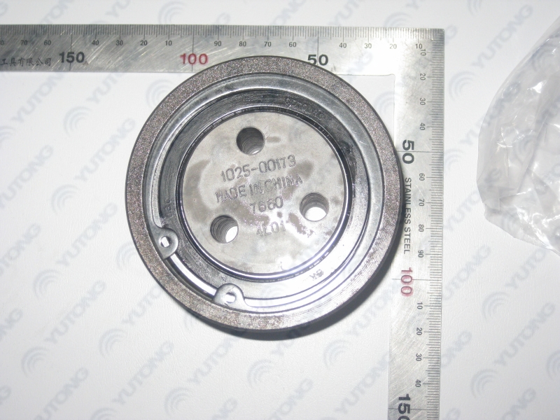 Multi-wedge belt idler; can be replaced by 1025-00329