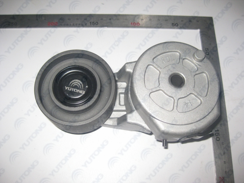 Belt tightening wheel