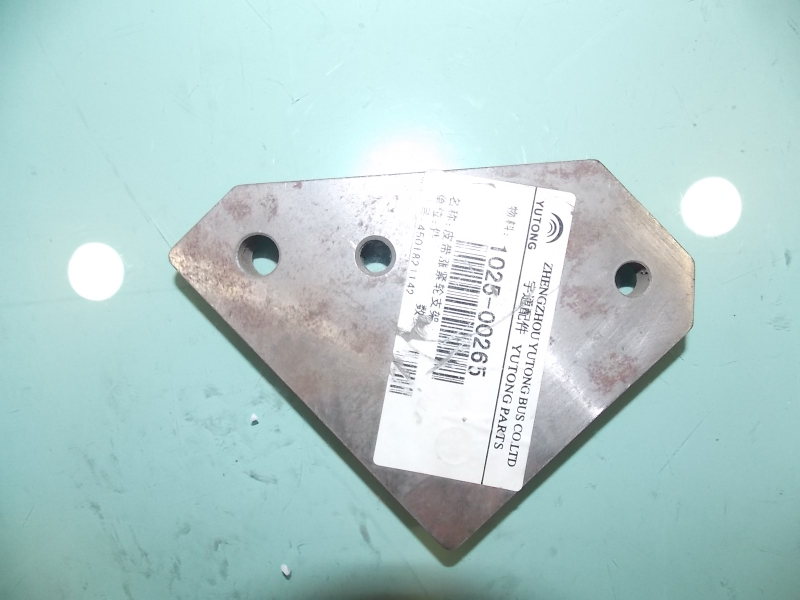 Belt tightening wheel bracket; available for 1025-00763 generations