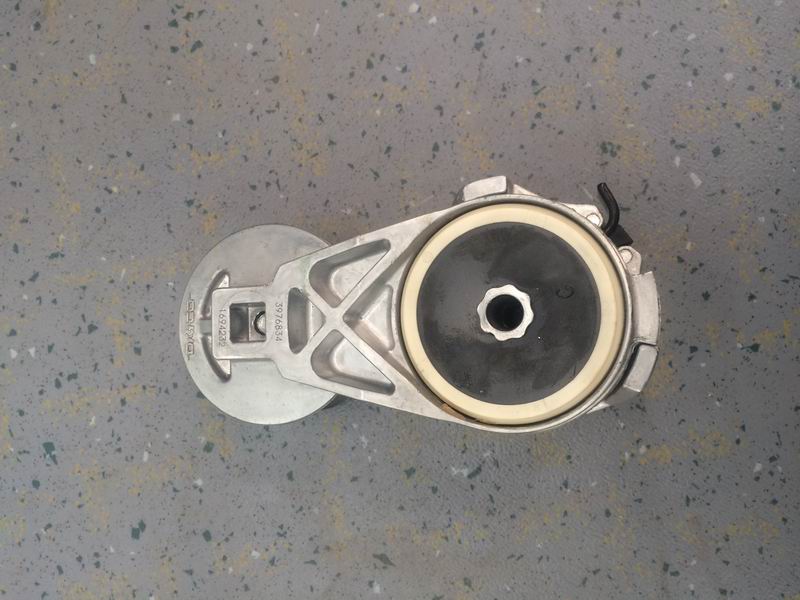 Belt tensioner