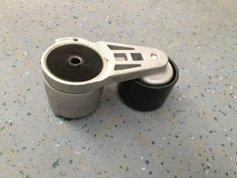 Belt tightening wheel