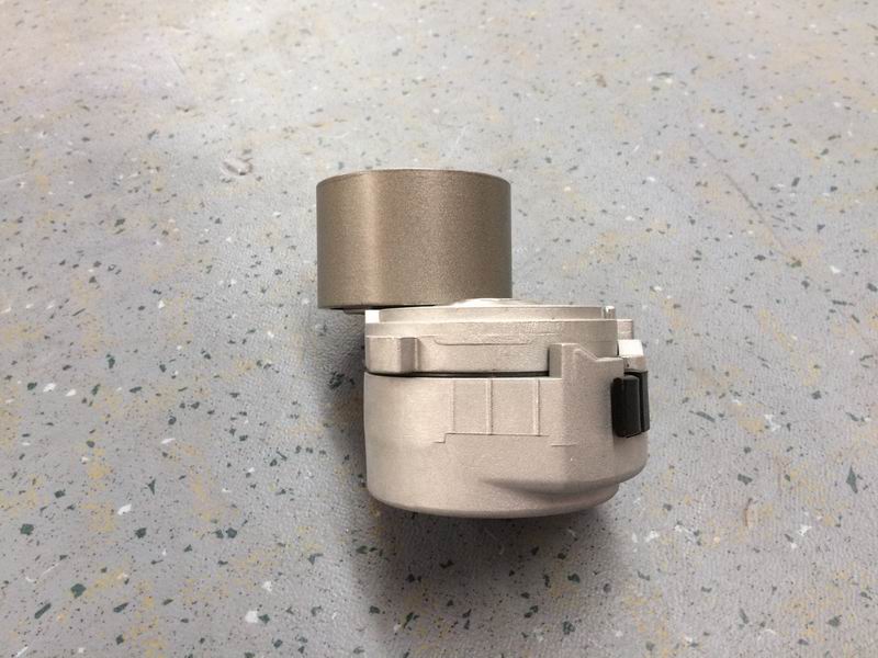 Belt tightening wheel