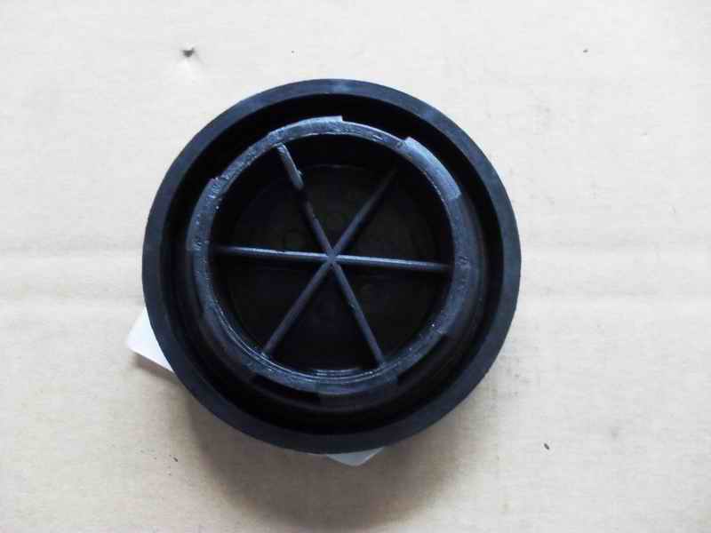 Oil tank cover; plane; φ80 broken thread; available for generations 1101-06085-1