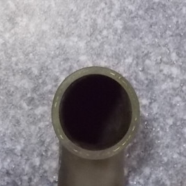 The fuel tank is connected to the right angle hose (Φ50,105+105)-1