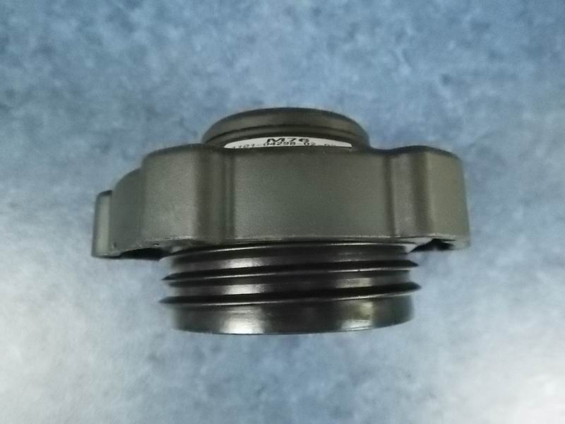 Крышка масляного бака; диаметр резьбы 76mm