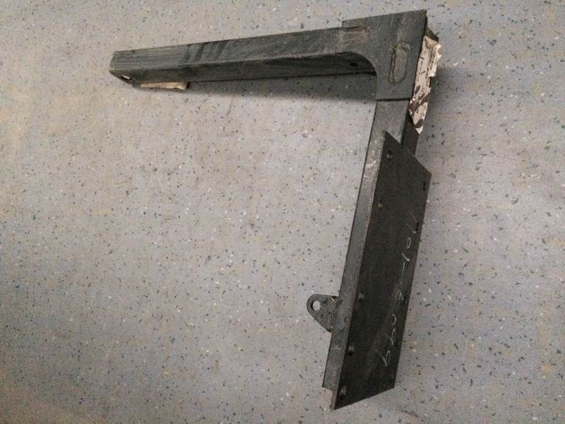 Fuel tank bracket-2