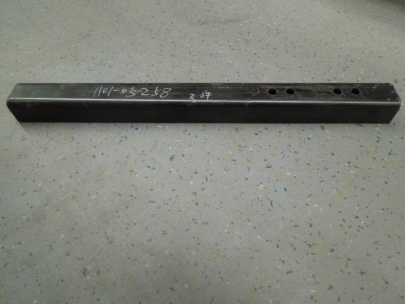 Кронштейн масляного бака (U-образная деталь L= 550 )