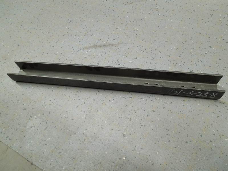 Кронштейн масляного бака (U-образная деталь L= 550 )-2