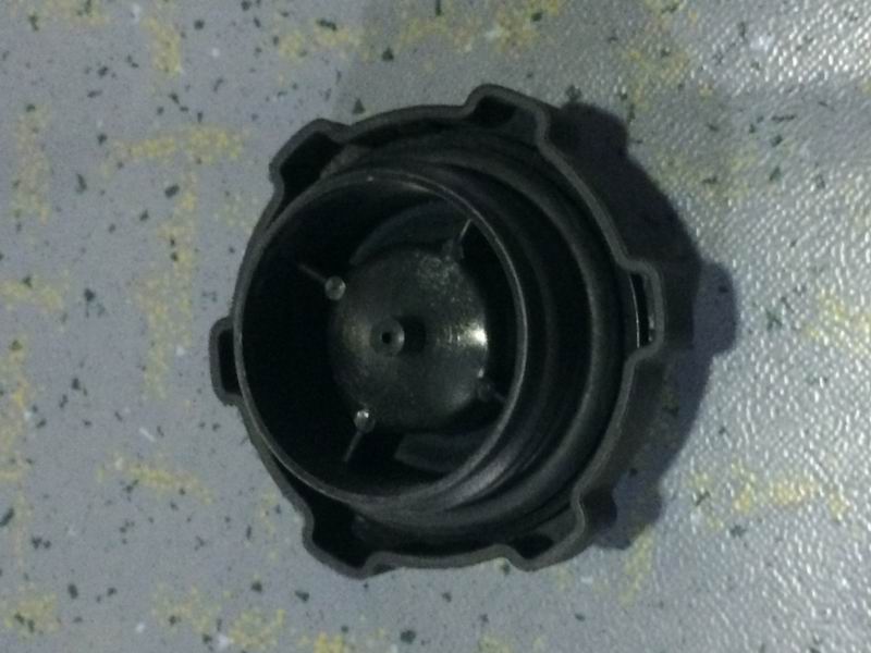 Fuel tank cover, M70, without lock-1