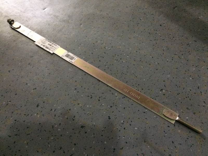 Натяжной ремень топливного бака