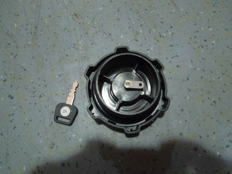 Fuel tank cover, M76, with lock, double cover-1