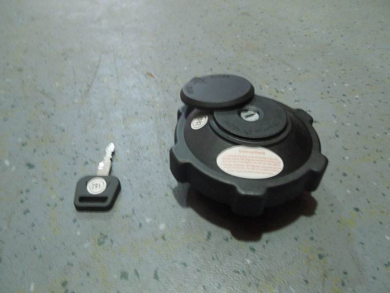 Fuel tank cover, M76, with lock, double cover-2
