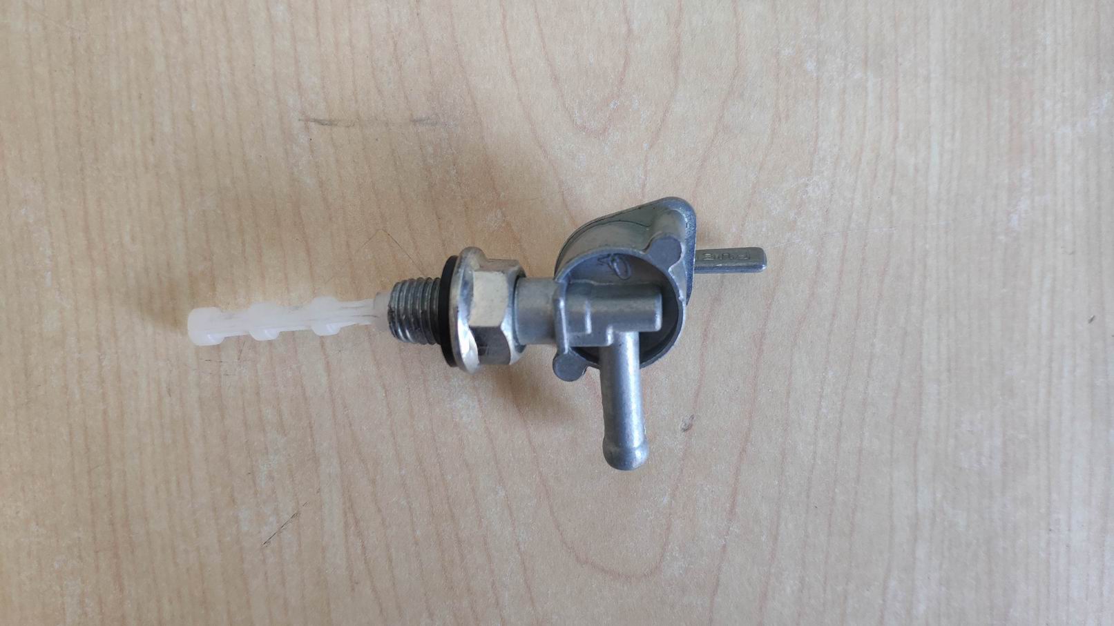 Fuel tank switch; M10*1.25; for 1101-07184-2