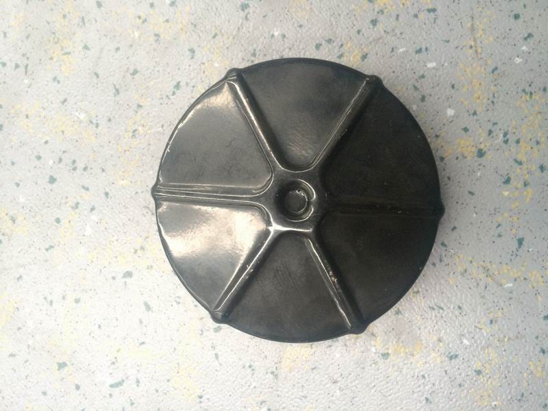 Крышка топливного бака; удалил так же, как 1103-00008-1