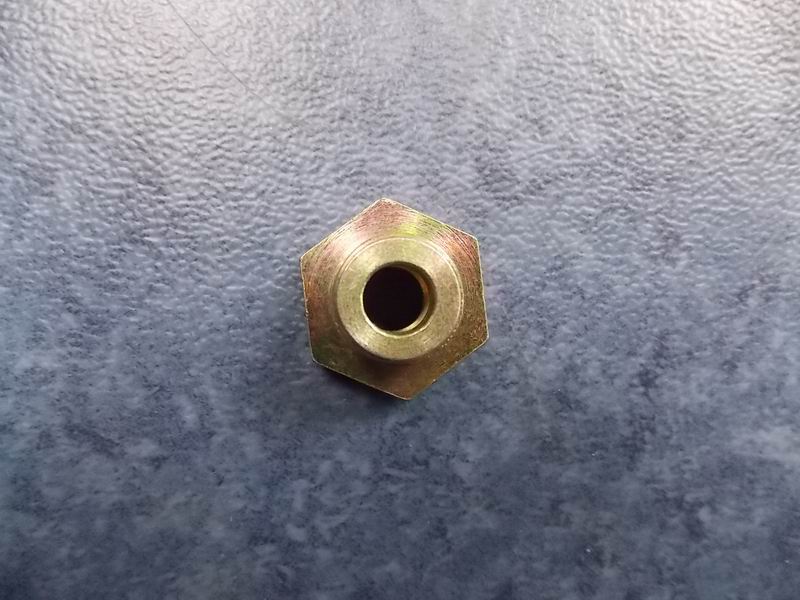 Flare type through connector (end Z1/8 expansion M12*1.25)