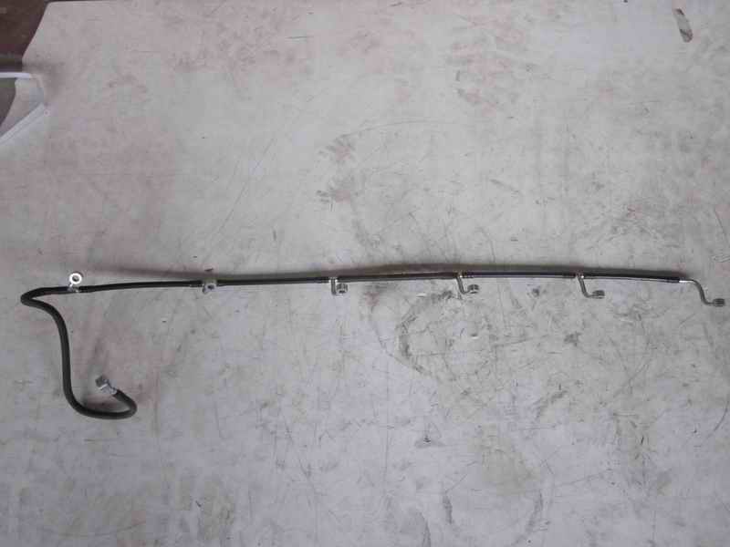 Fuel injector return pipe; can be used for generations of 1104-02281