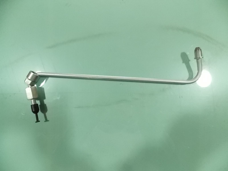 High pressure oil pipe 1 (pump-rail)