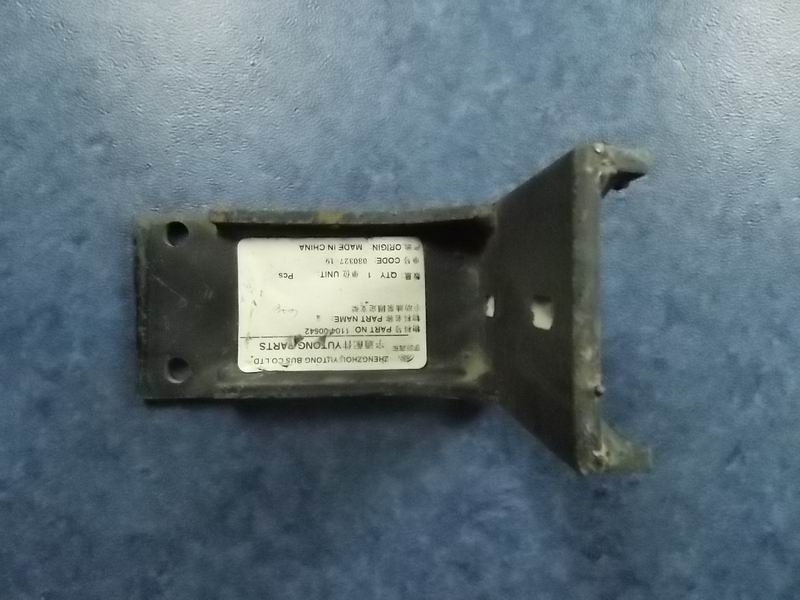 D Manual oil pump fixing bracket