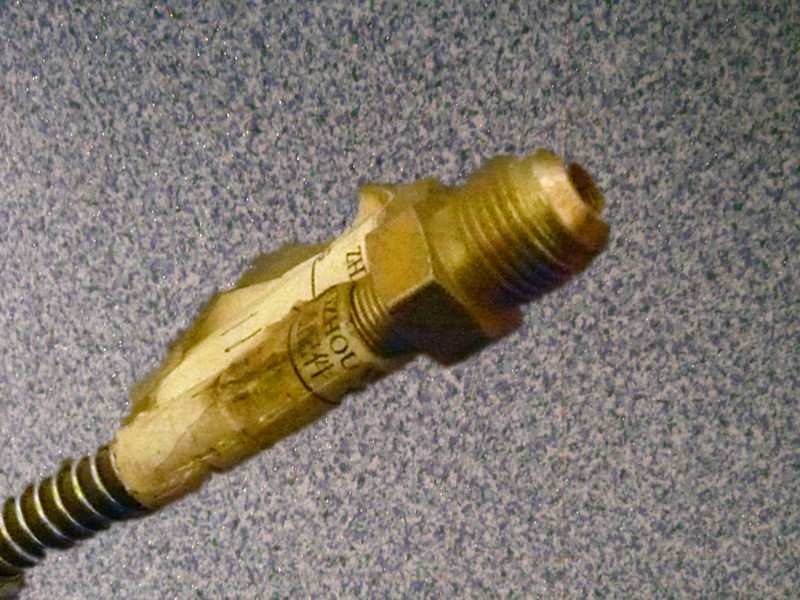 Oil outlet hose - oil tank to prefilter-1