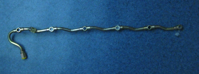 Fuel pipe-connected to electronically controlled single pump