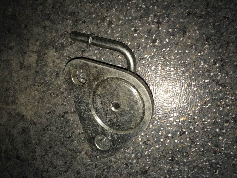 Oil return pipe joint