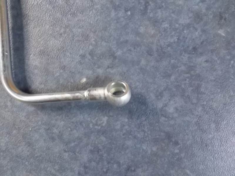 Топливная трубка; соединение трубопровода с трубой Common Rail-1