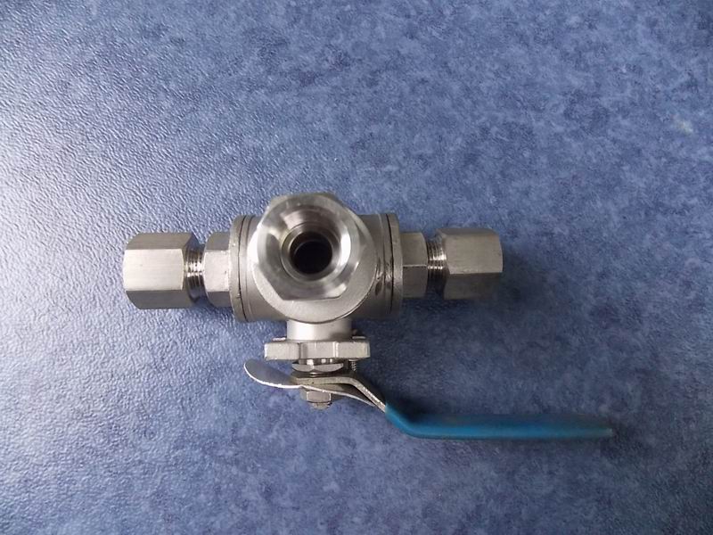 D Three-way valve (special valve for oil circuit conversion device)-1
