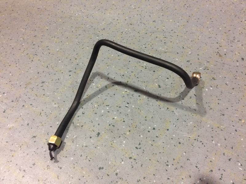 Diesel filter oil inlet pipe; oil transfer pump to diesel fixture