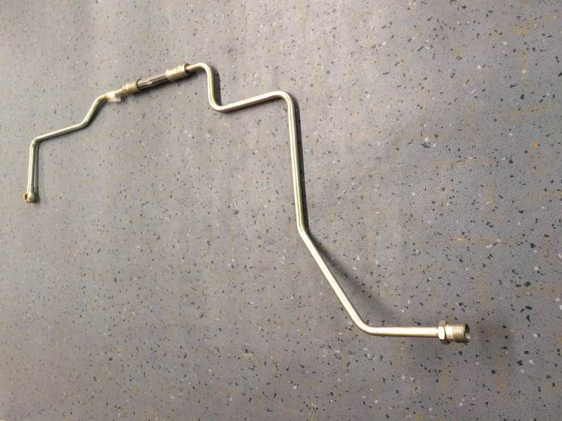 Впускная труба дизельного масла — весь впускной масляный шланг автомобиля к ручному масляному насосу.-1